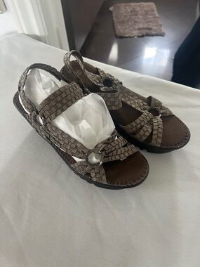 bernie mev. Metallic Braided Slingback Sandal in Taupe